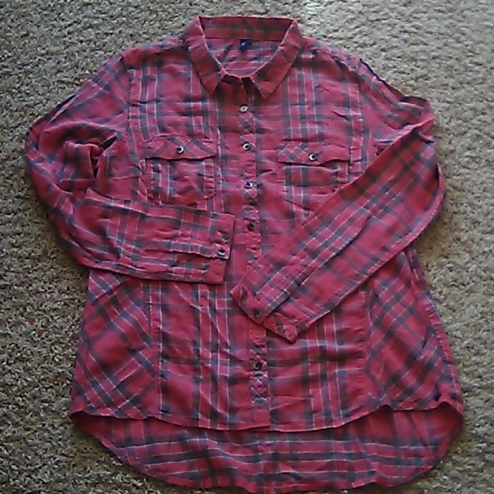 Women shirt sz S from France